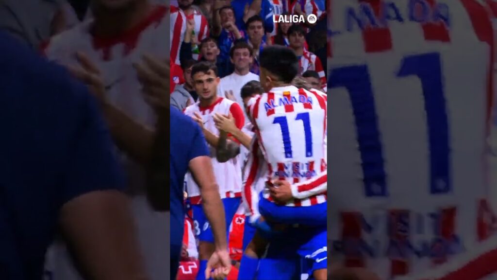 Almada scorer og feirer