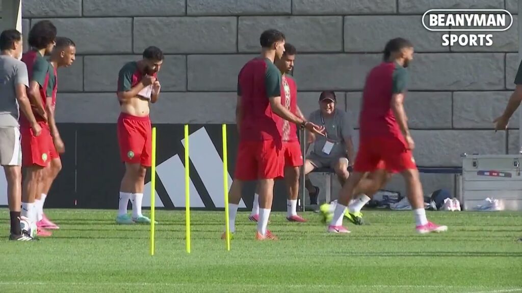 Hakimi skaper latter på trening
