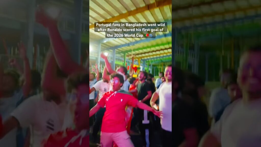 Supporterne går bananas etter Ronaldo-mål