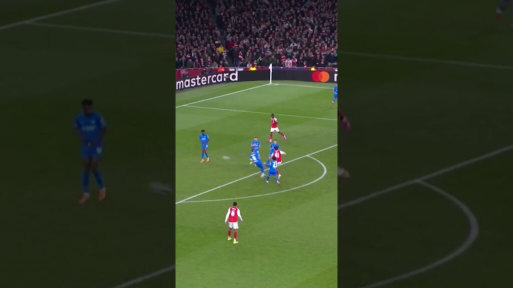 Declan Rice plasserer ballen perfekt
