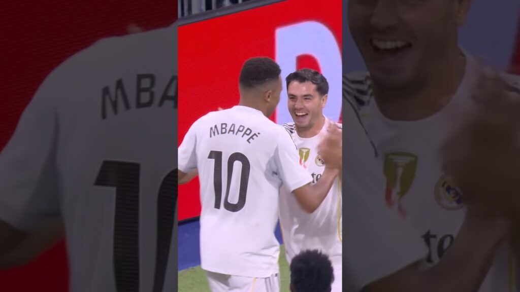 Mbappé og Brahim feirer sammen