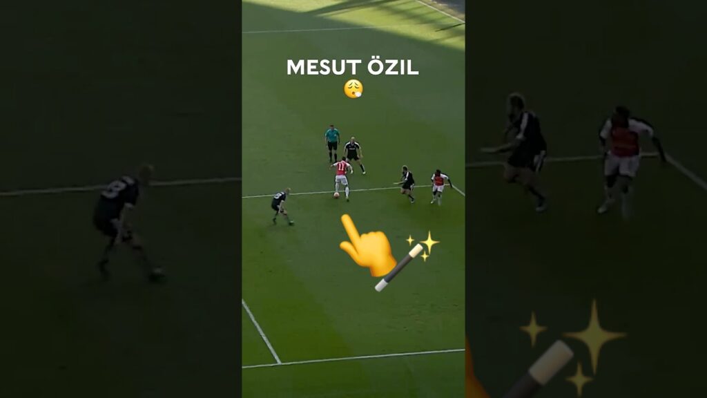 Özil danser seg forbi motstanderne