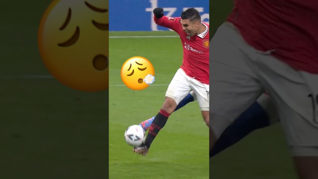 Spiller faller klønete