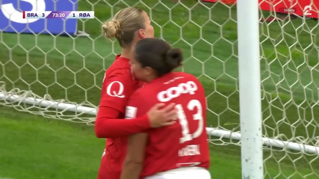 Brann feirer mål mot Røa