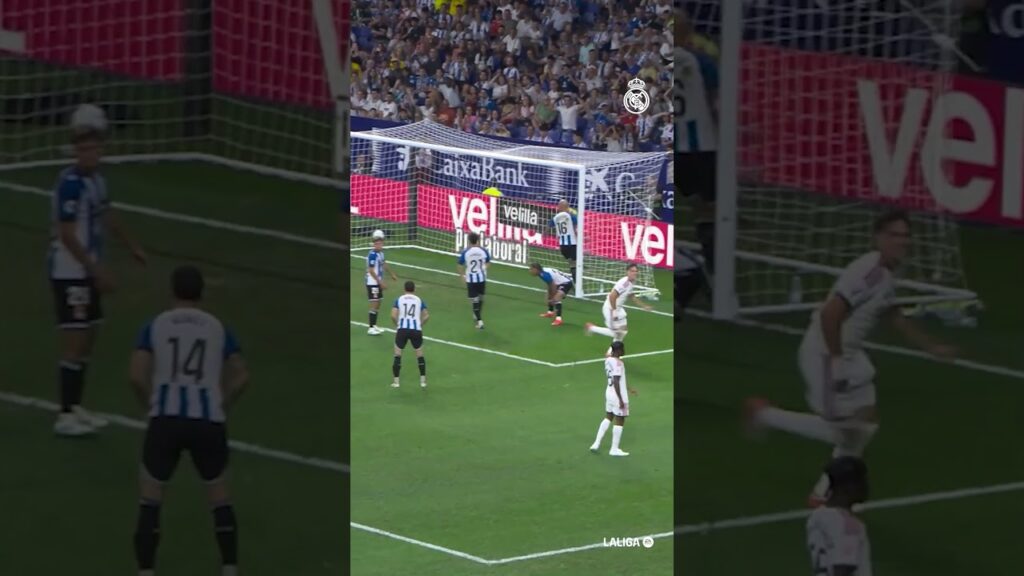 Carlos Espí med debutmål