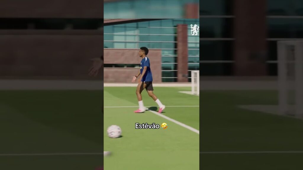 Estêvão fyrer løs og sprekker ballen