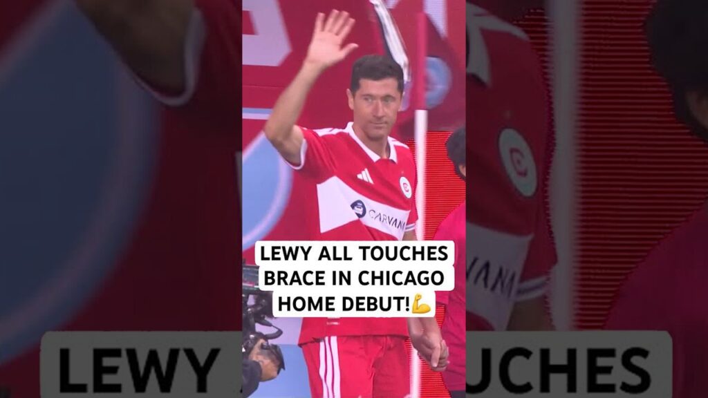 Lewandowski med to mål i debut