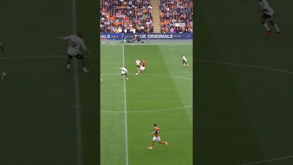 McBurnie sender forsvareren på feil fot