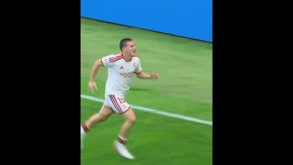 Spiller jubler etter scoring